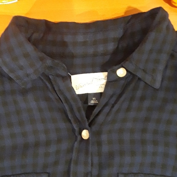 Cozy blue plaid Long Sleeve Drapey Shirt 🧥❄️☃️ - Picture 8 of 8